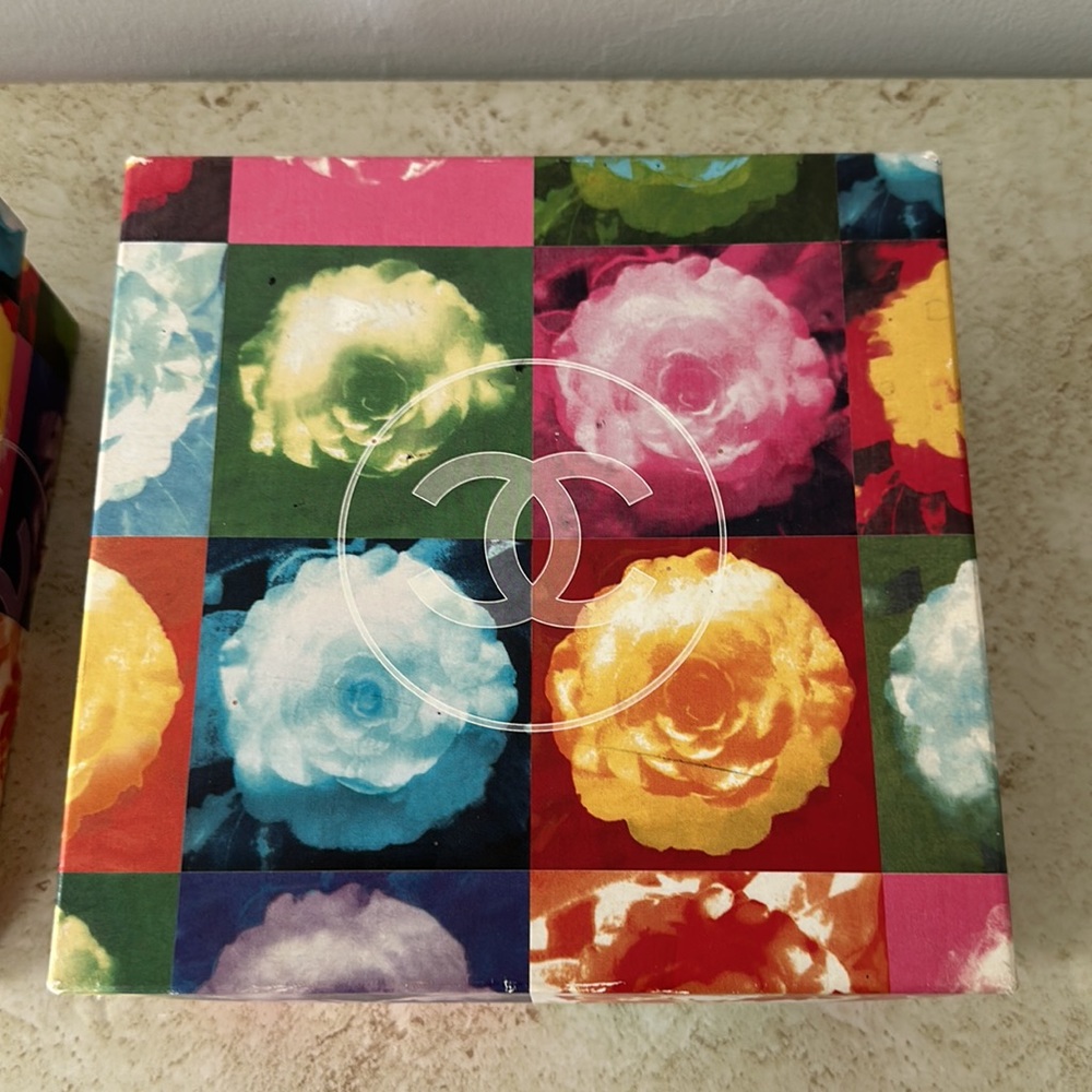 Chanel Boxes - Picture 2 of 5
